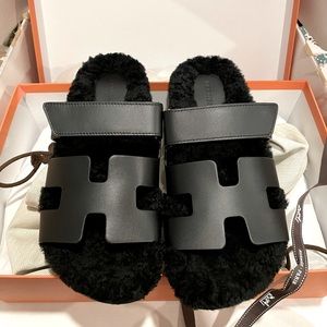 HERMES Chypre shearling sandals noir 37